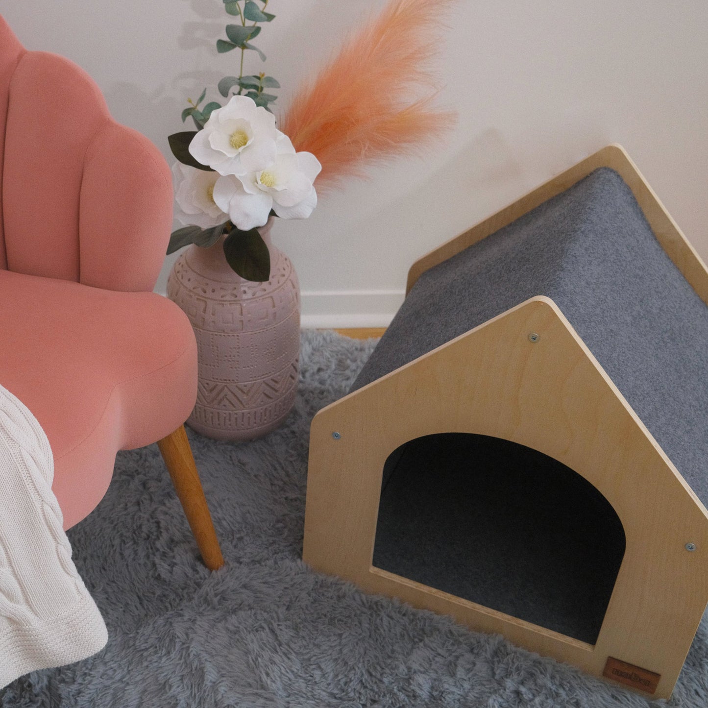 Noba Cottage – Maison Griffoir pour Chat | Bois Canadien & Tapis Ultra Résistant